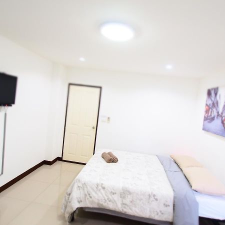 Banmeesukko Bed & Breakfast Phitsanulok Exterior foto